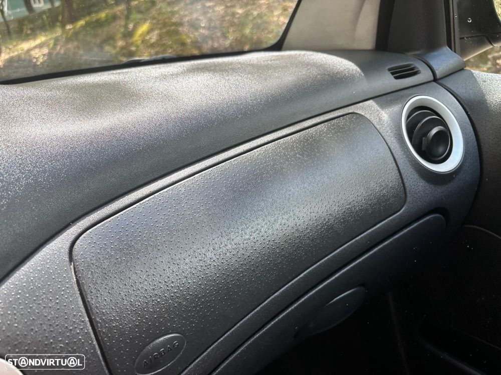 Citroën C2 1.4 HDi VTR - 20