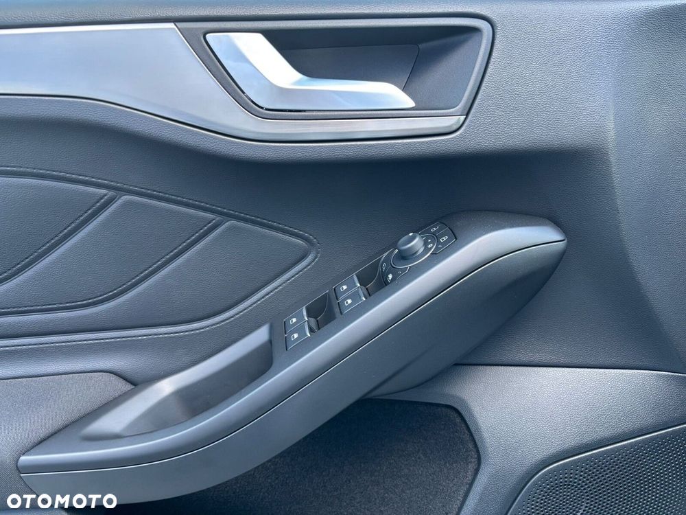 Ford Focus 1.0 EcoBoost Titanium - 22