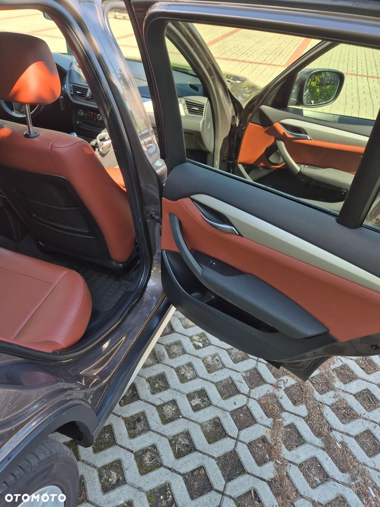BMW X1 xDrive20d - 11