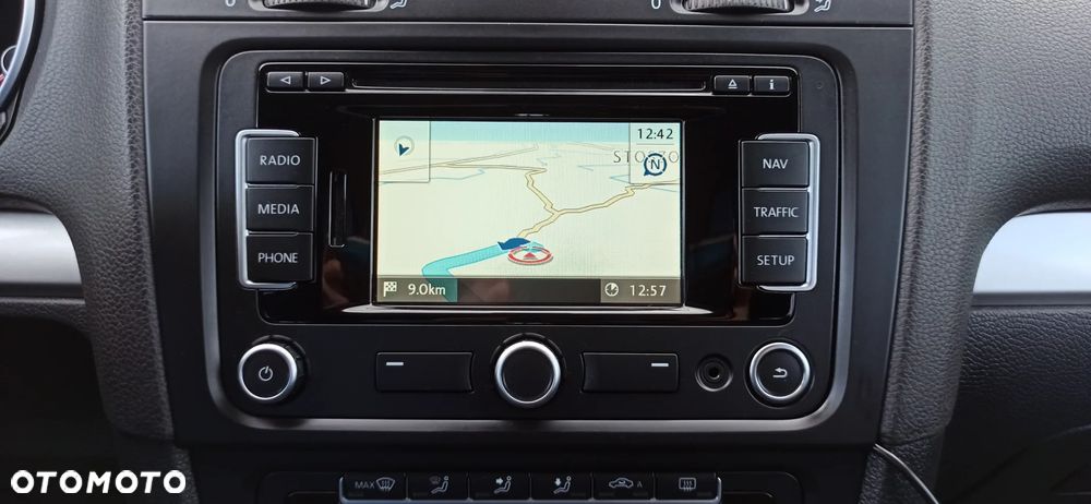 Volkswagen Golf VI 1.6 TDI Highline - 28