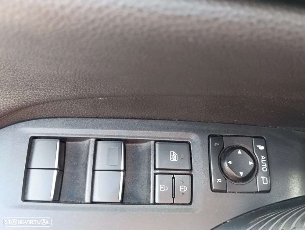 Toyota RAV4 2.5 HDF Comfort - 6