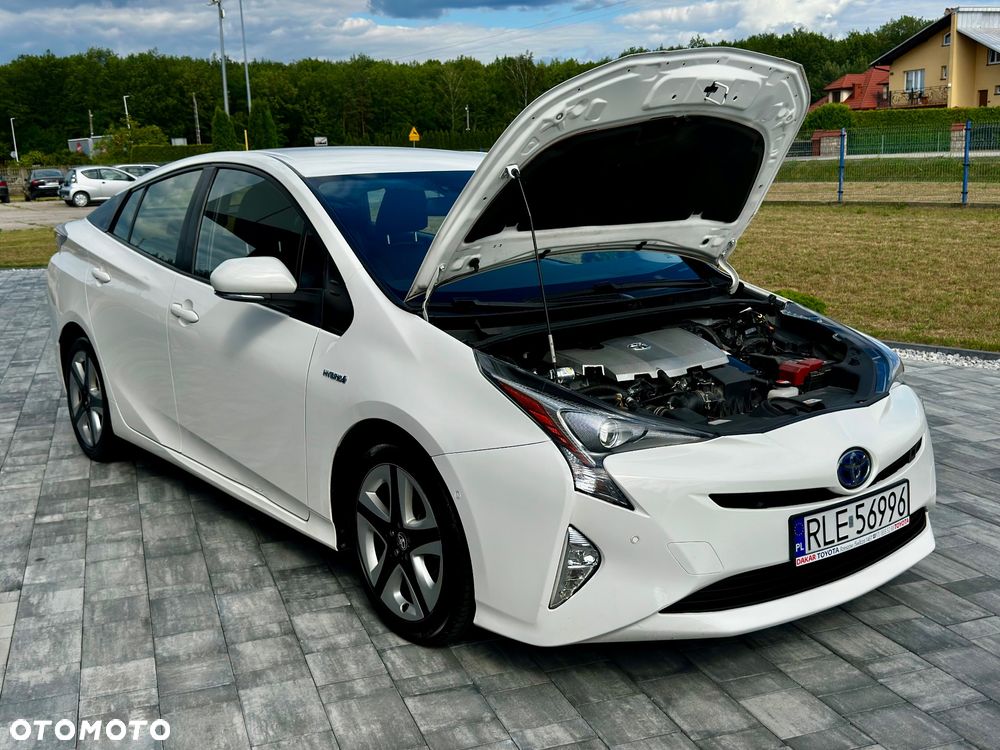 Toyota Prius 1.8 Hybrid Prestige - 29