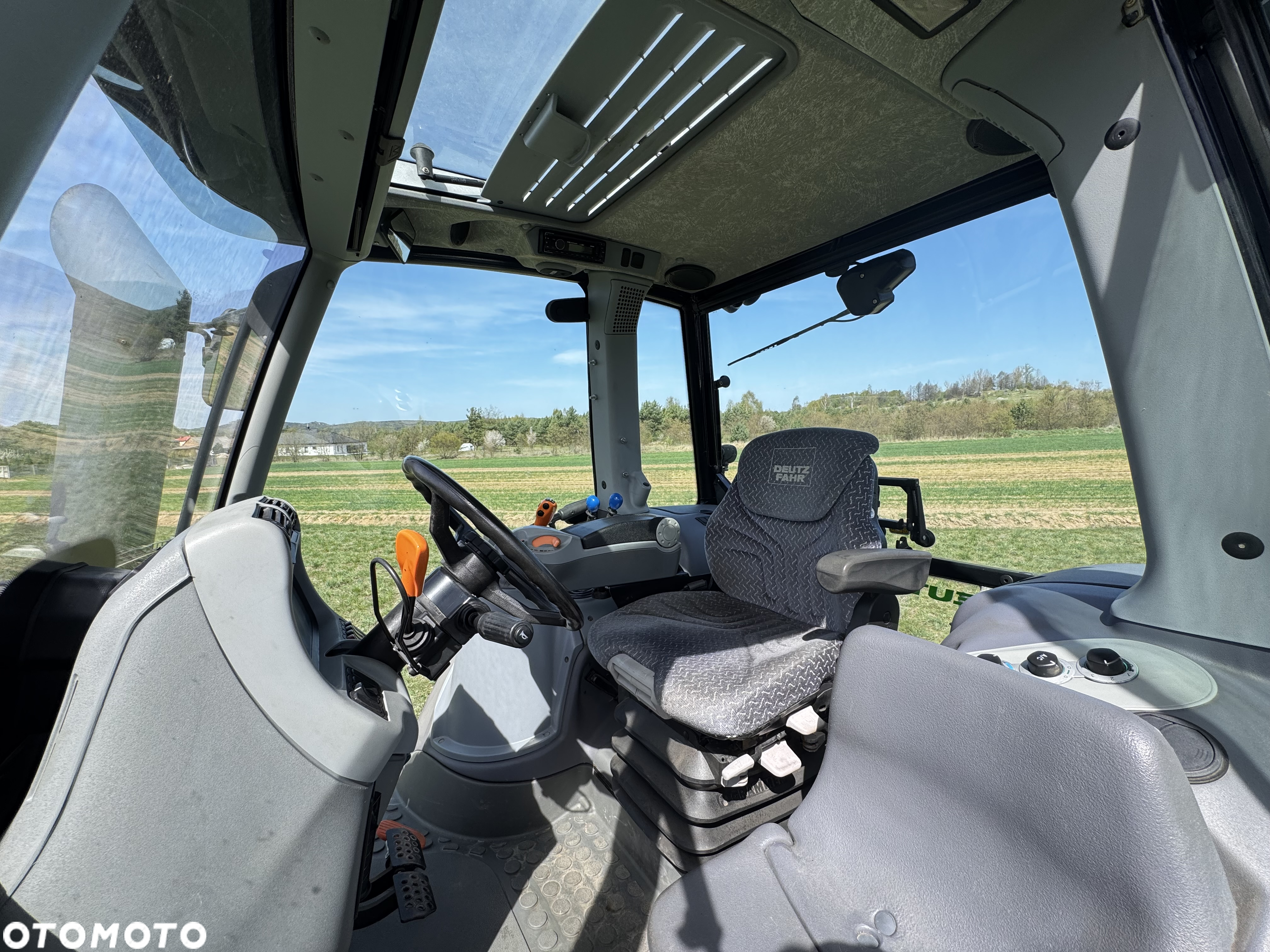 Deutz-Fahr Agrtorotn M625 - 12