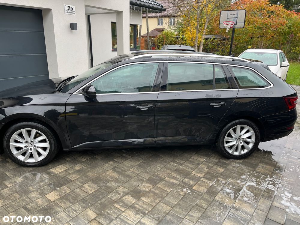Skoda Superb 2019 photo 2