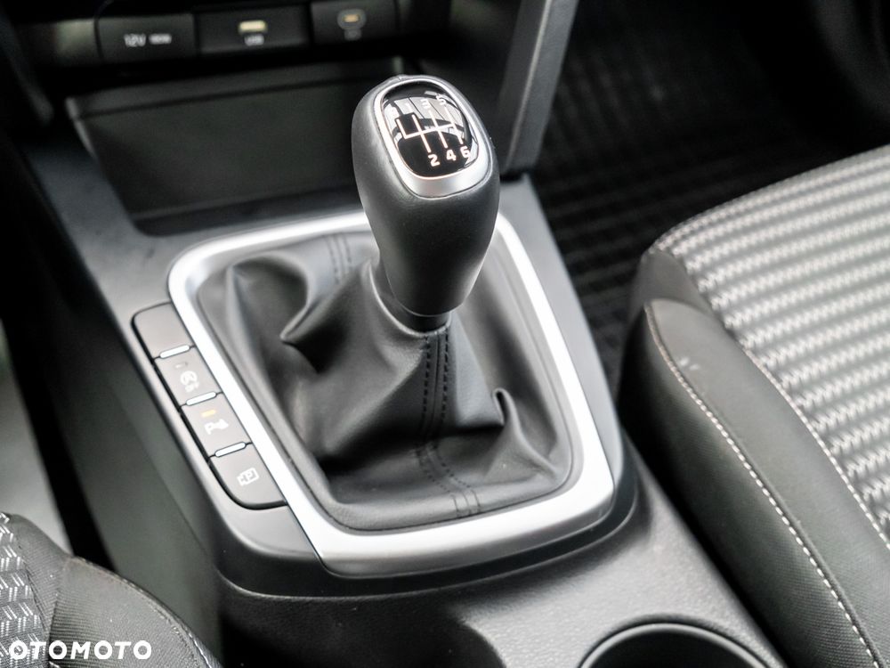 Kia Ceed 1.5 T-GDI M - 16