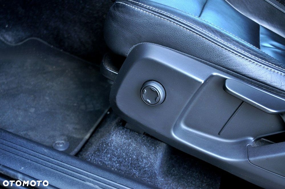 Volvo XC 40 D3 Momentum Pro - 26