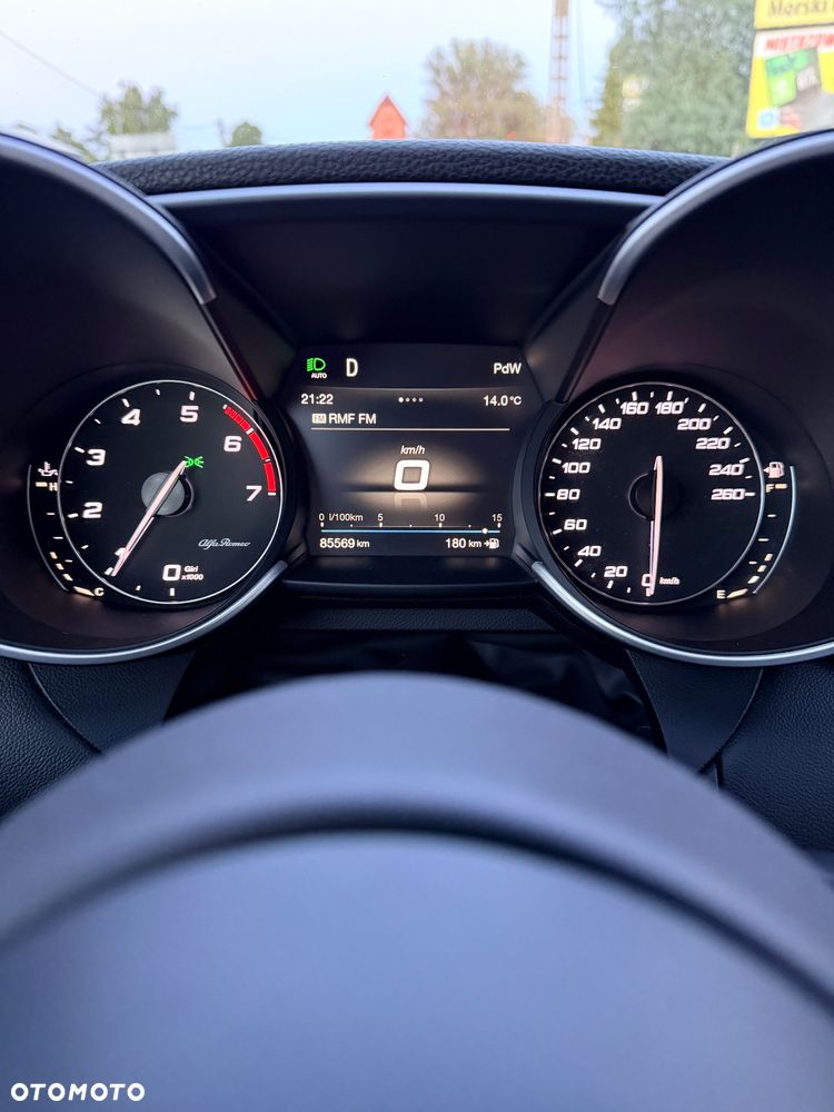 Alfa Romeo Giulia 2.0 Turbo B-Tech Edition - 28