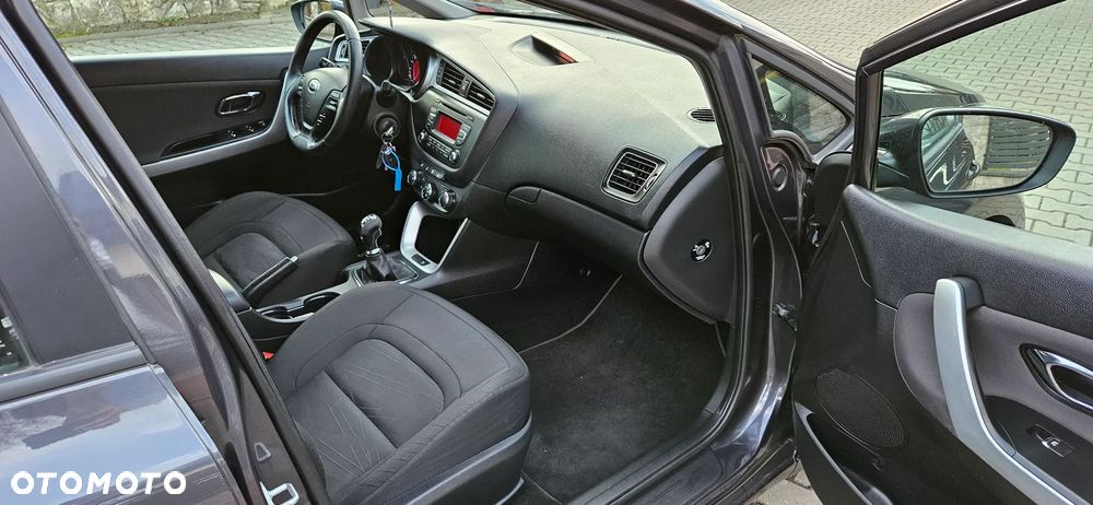 Kia Ceed 1.4 CVVT Dream Team Edition - 17