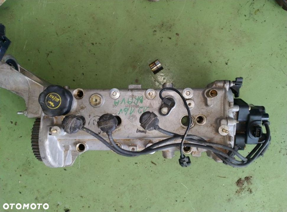 Fiat Brava 1,2 16v wałek rozrządu - 1