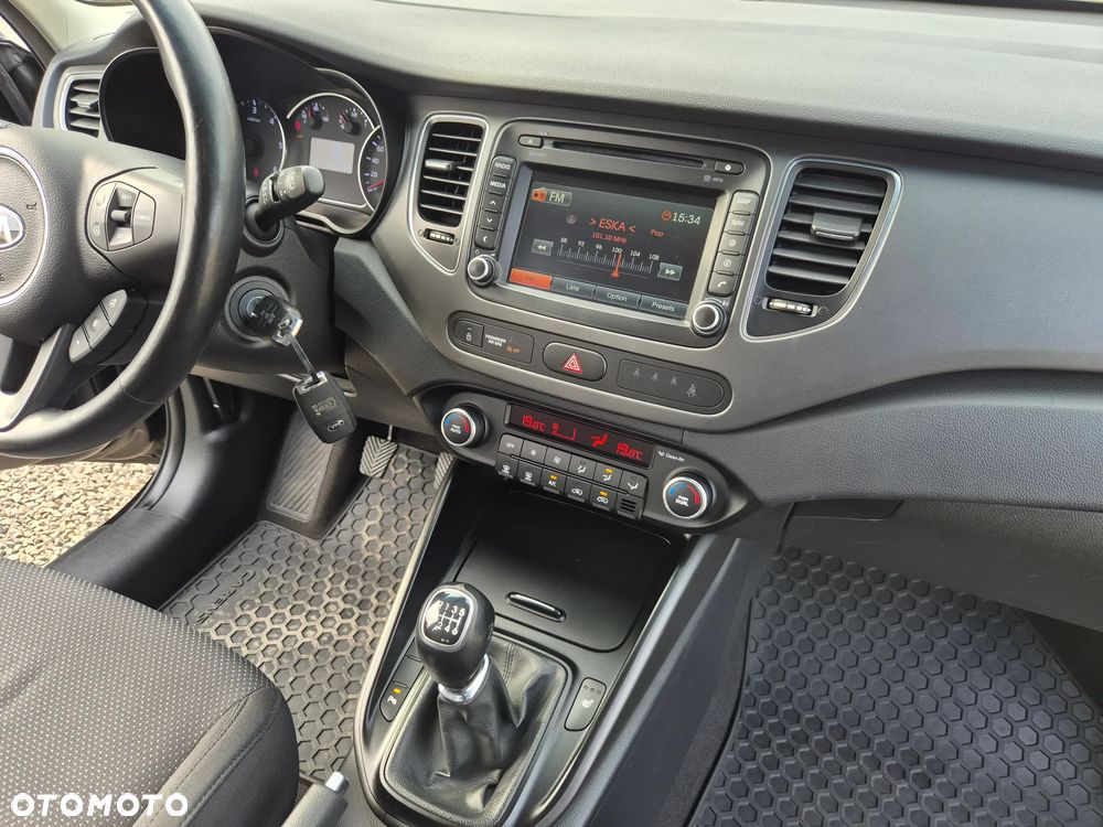 Kia Carens 1.7 CRDi 115 Dream Team Edition - 29