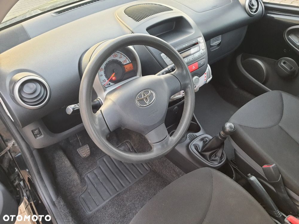 Toyota Aygo - 14