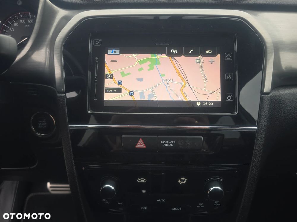 Suzuki Vitara 1.4 Boosterjet Premium 4WD - 33