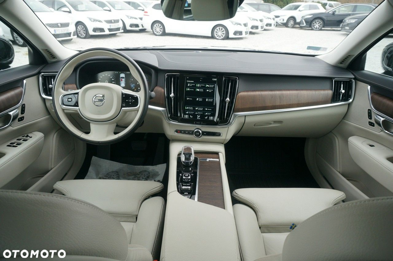 Volvo S90 - 11