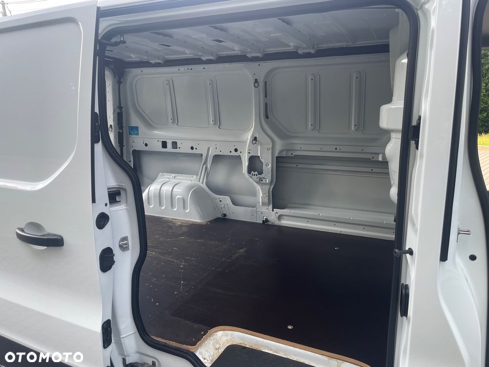 Renault Trafic Long Custom Vivaro Scudo Talento T6 Primastar Expert Jumpy - 26