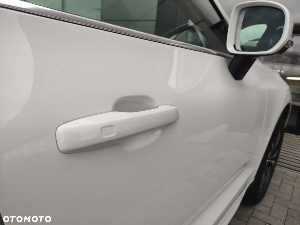 Volvo XC 60 T4 Momentum - 24