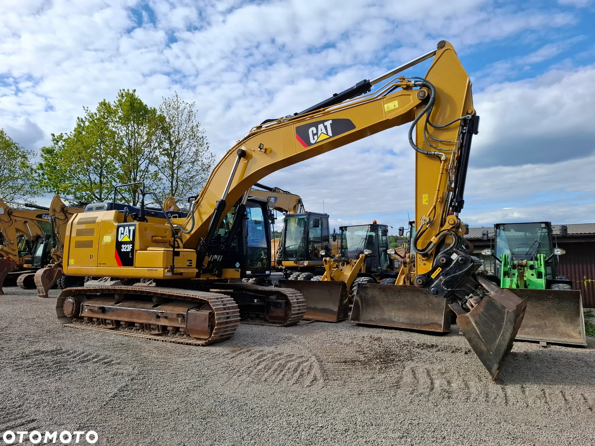 Caterpillar CAT 323 FL - 10