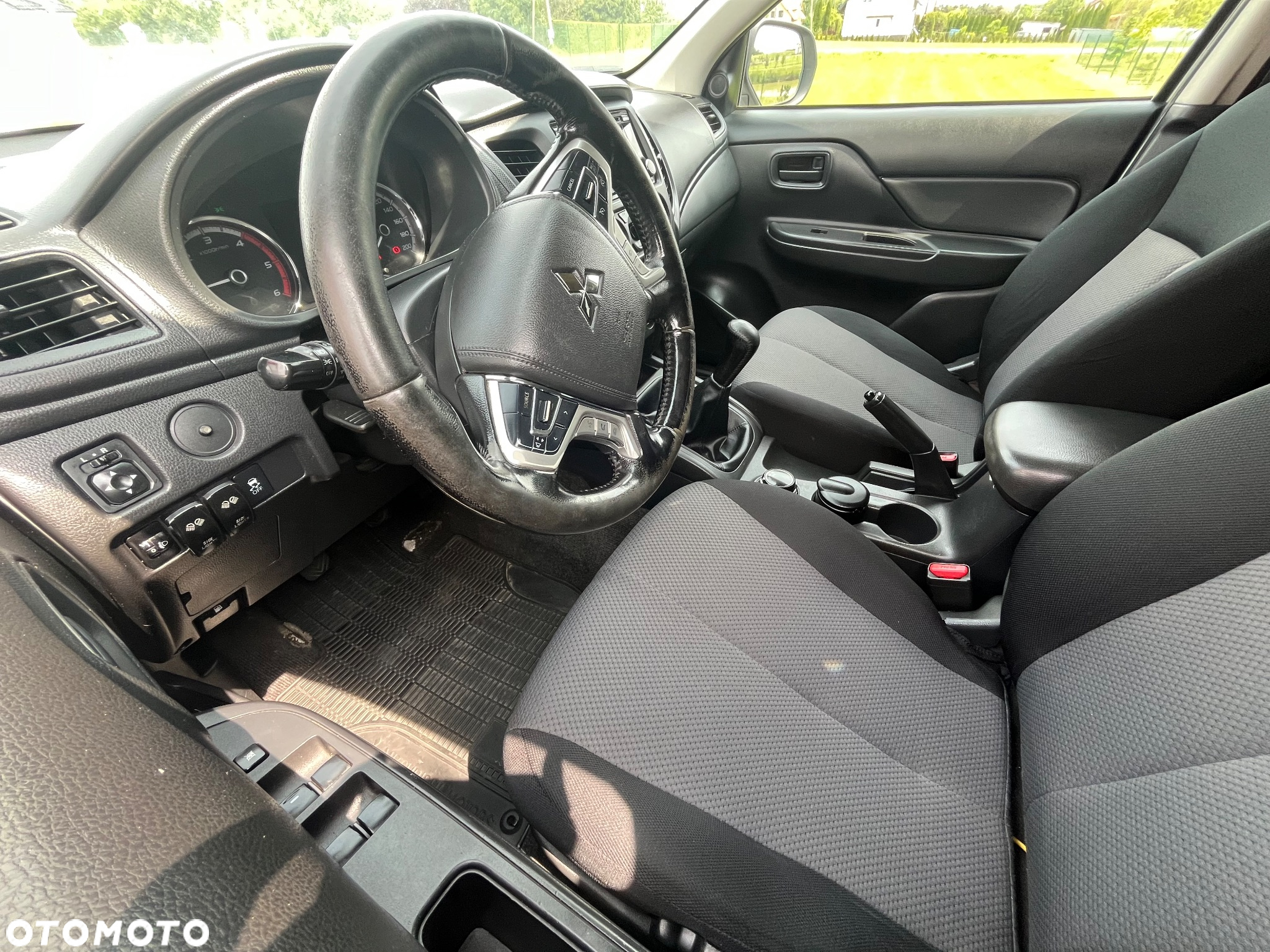 Mitsubishi L200 - 27