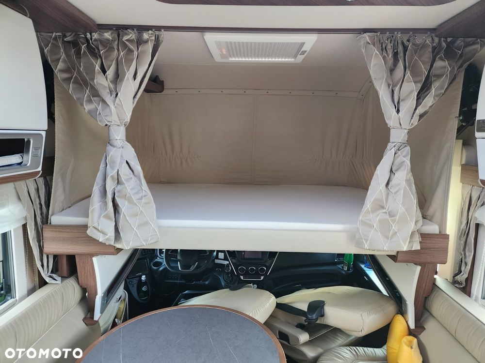 Carthago Chic S-plus I52QB - 17