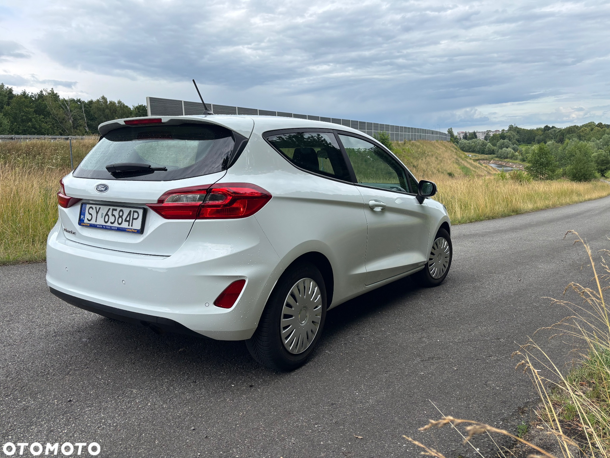 Ford Fiesta 1.1 S&S TREND - 6