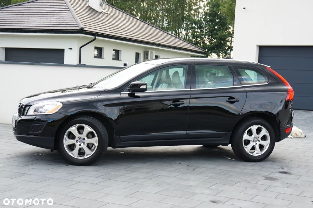 Volvo XC 60 D5 AWD - 9