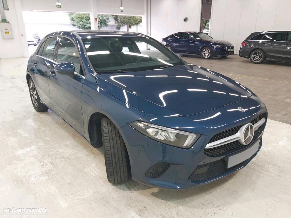 Mercedes-Benz A 250 e Style Plus - 2