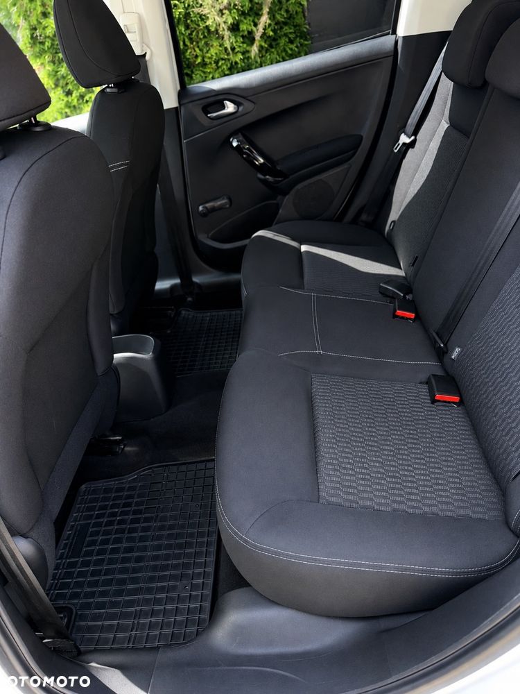 Peugeot 208 1.6 BlueHDi Active S&S - 6