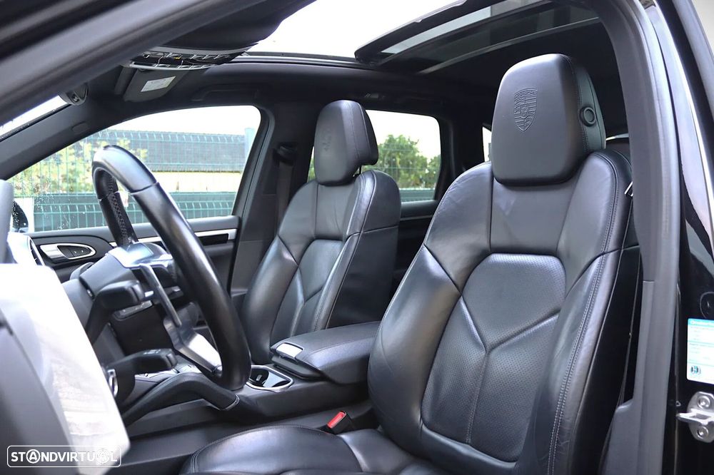 Porsche Cayenne S E-Hybrid - 15