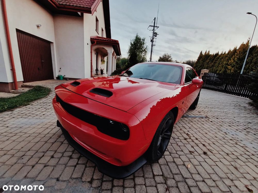 Dodge Challenger - 6
