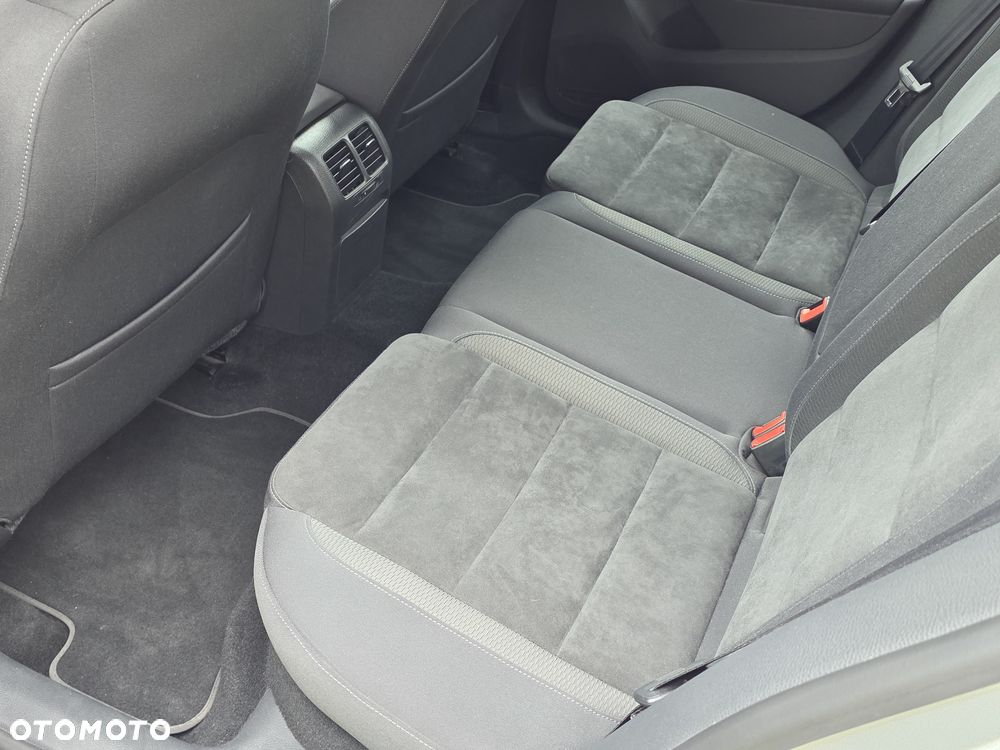 Volkswagen Golf 1.4 TSI Highline - 15
