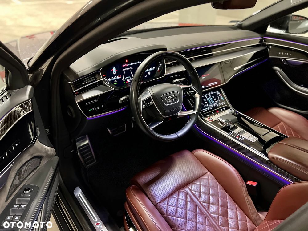 Audi S8 - 7