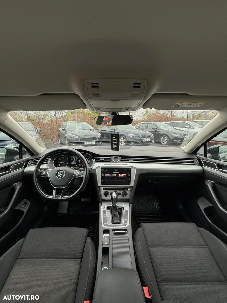 Volkswagen Passat 2.0 TDI DSG Comfortline - 20