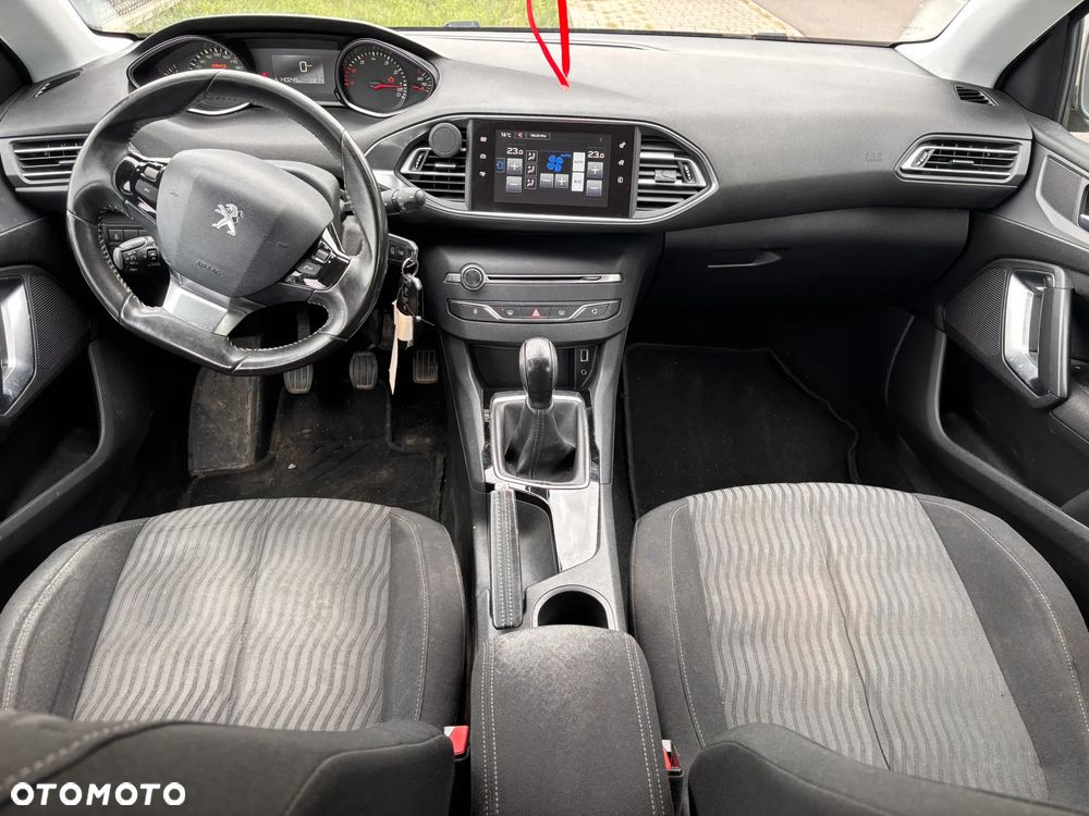 Peugeot 308 - 10