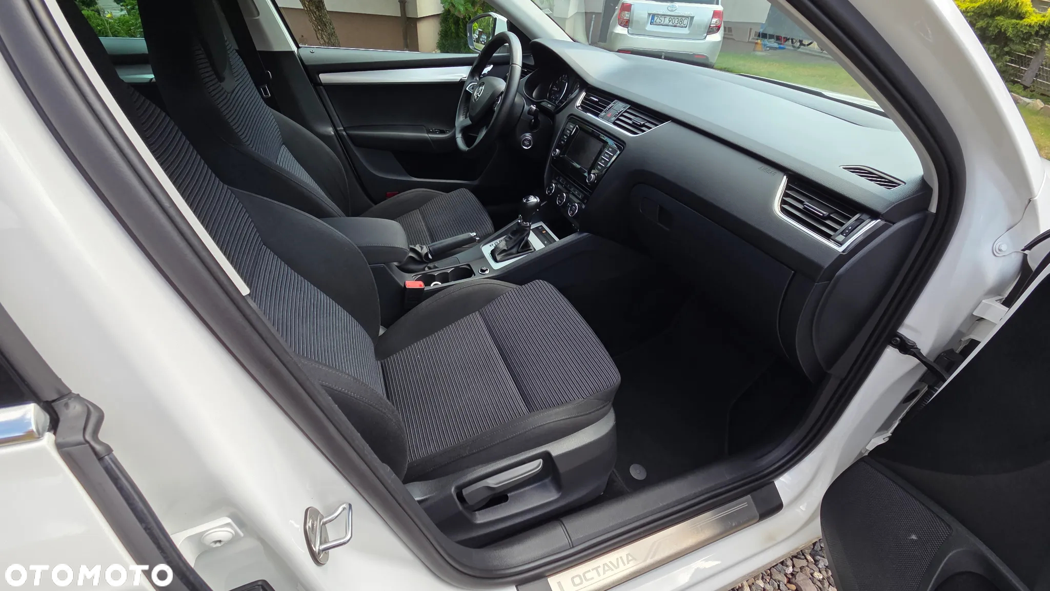 Skoda Octavia 2.0 TDI (Green tec) DSG Style - 13