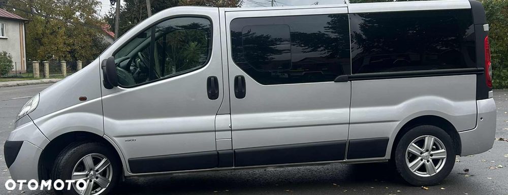 Opel Vivaro - 8