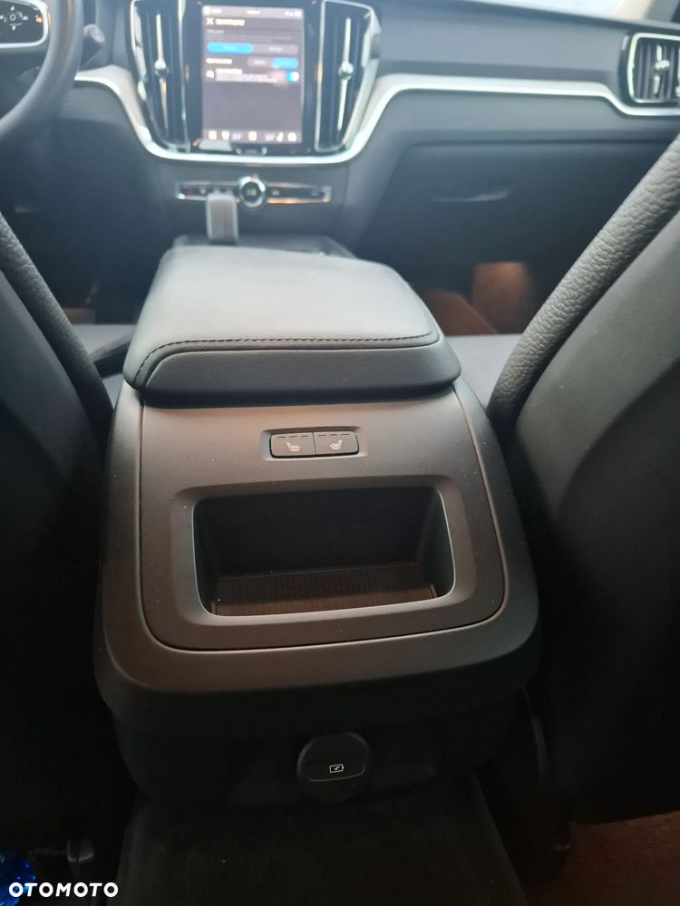 Volvo V60 Cross Country Plus B4 D AWD - 15