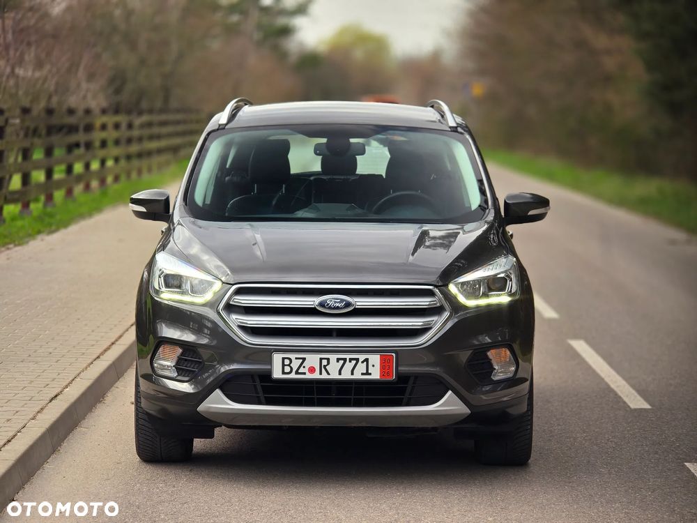 Ford Kuga 1.5 EcoBoost 2x4 Titanium - 10