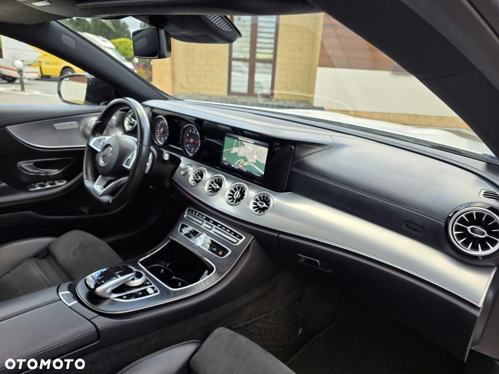 Mercedes-Benz Klasa E 300 9G-TRONIC - 18