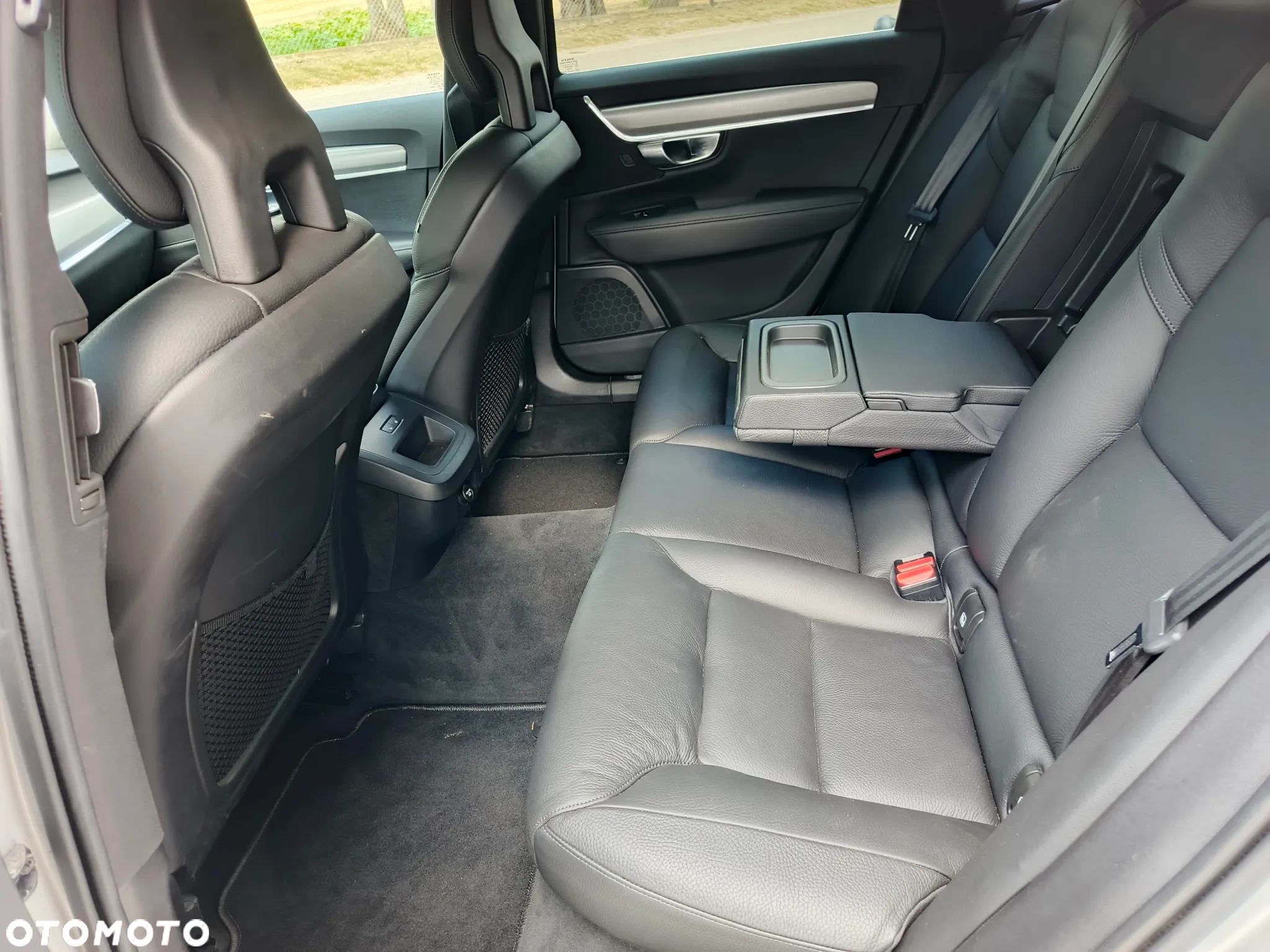 Volvo V90 D5 AWD Momentum - 19