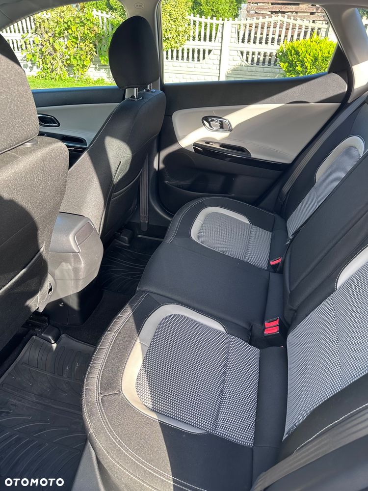 Kia Ceed - 6