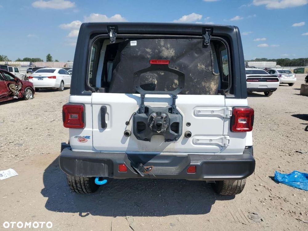 Jeep Wrangler - 2