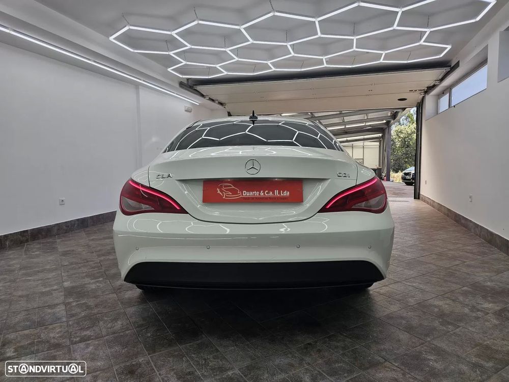Mercedes-Benz CLA 180 d Urban - 9