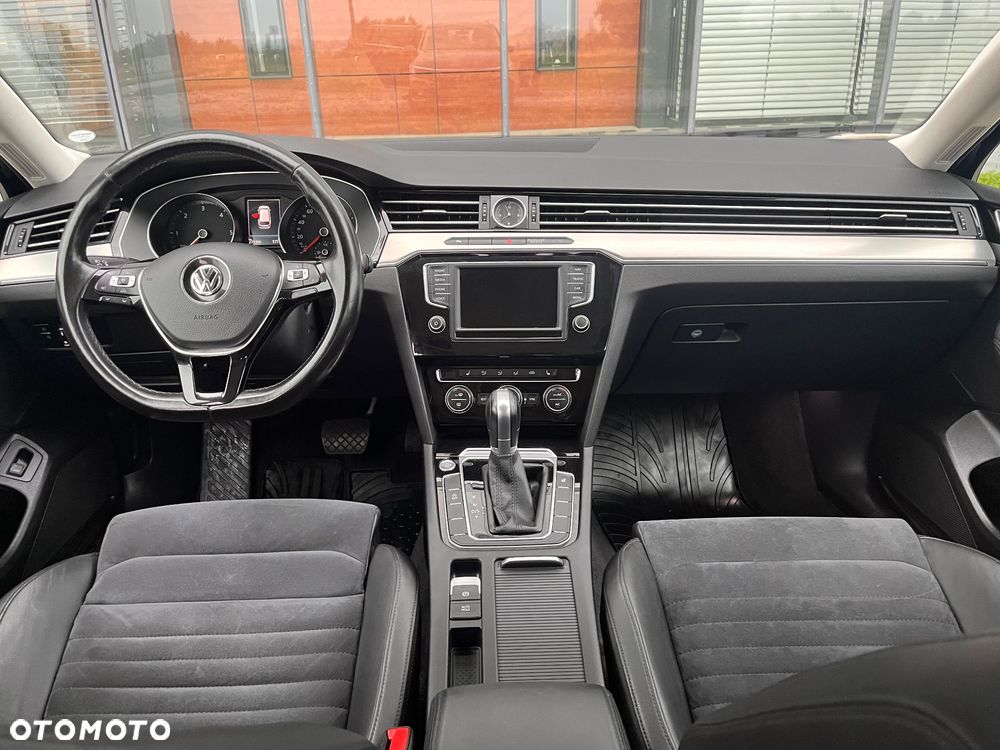 Volkswagen Passat - 19