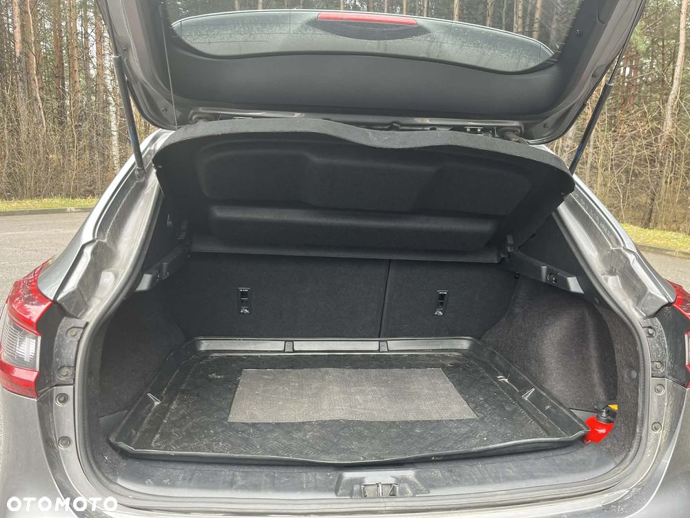 Nissan Qashqai 1.3 DIG-T N-Connecta - 17