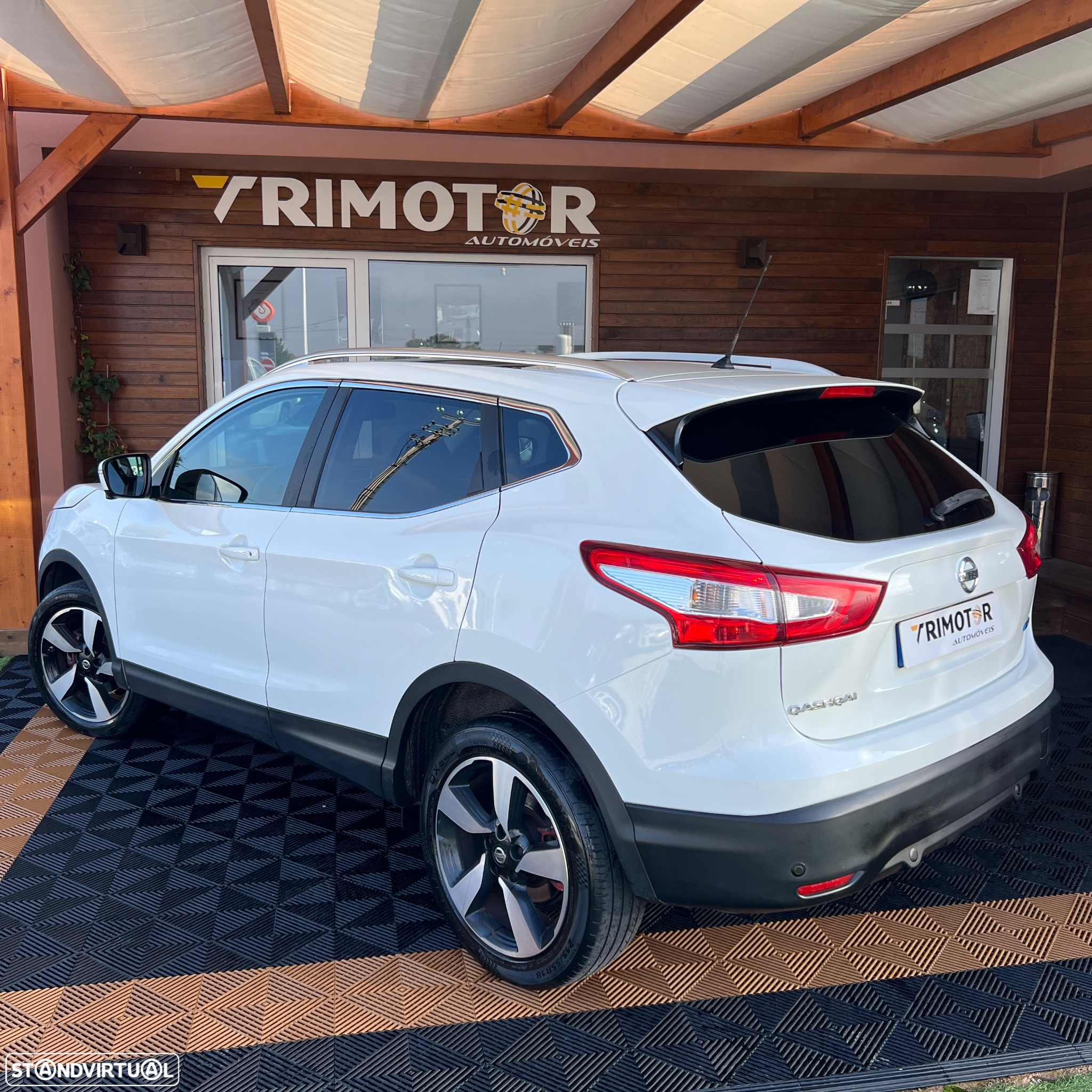 Nissan Qashqai 1.5 dCi Tekna - 4