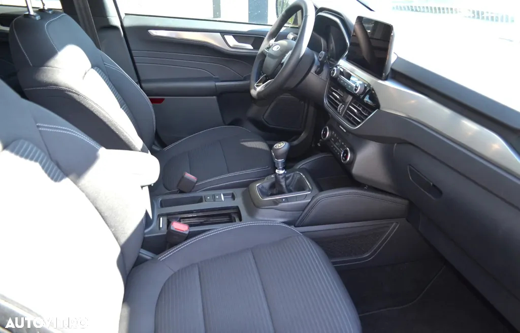 Ford Kuga - 10