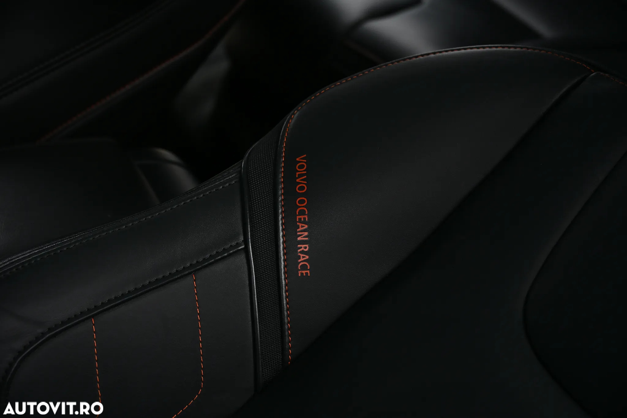 Volvo XC 60 D4 AWD Geartronic Ocean Race - 17