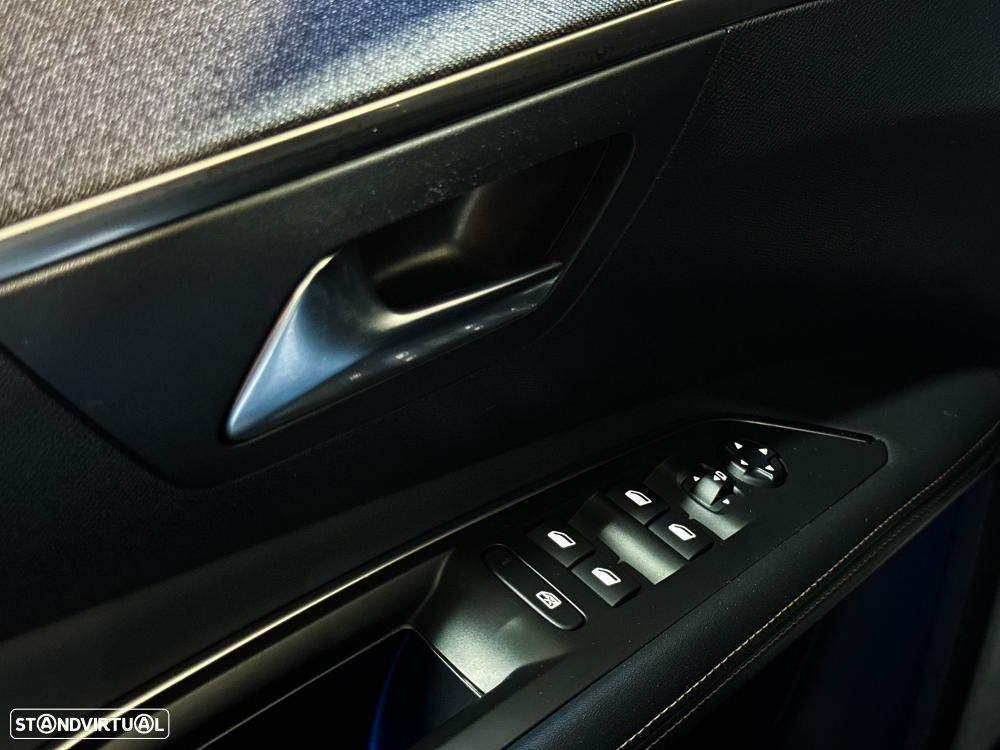 Peugeot 3008 1.6 PureTech GT EAT8 - 40