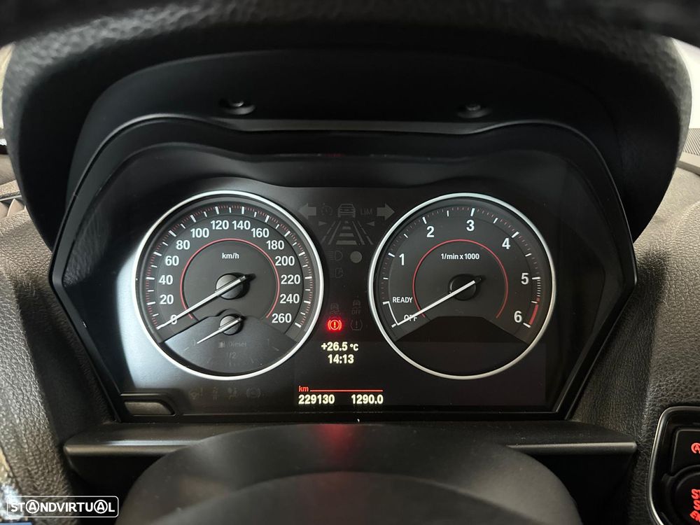 BMW 125 d Pack M - 12