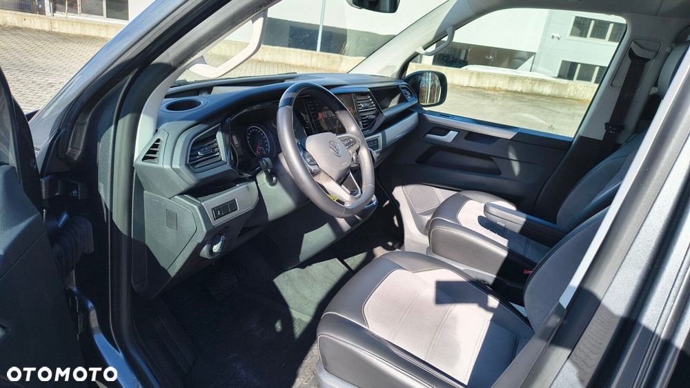 Volkswagen Multivan - 10