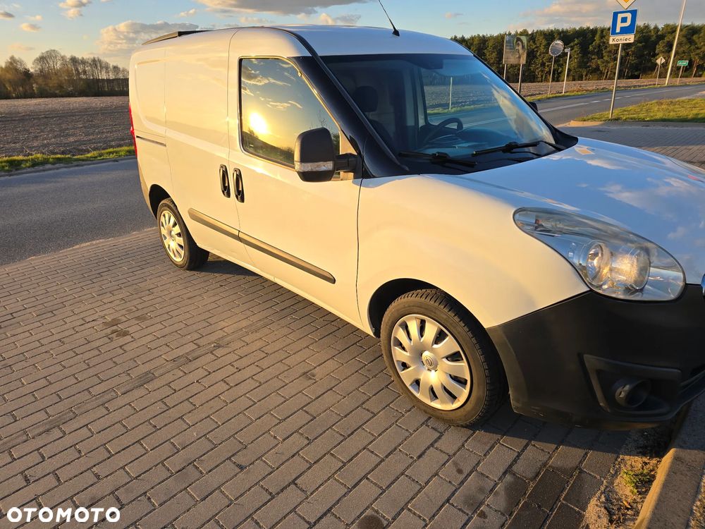 Opel COMBO - 8
